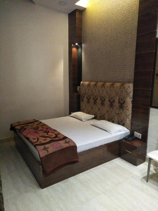 Hotel Brown Ludhiana Exterior photo